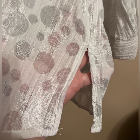 essentials - by Maggie. white with sheer polkadots and embroidered roses NWOT - Picture 10 of 12